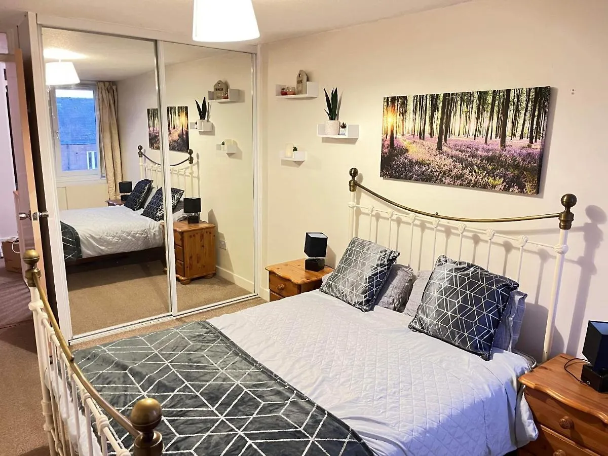 Apartment Spacious 2 Bedroom Apt - City Centre Edinburgh
